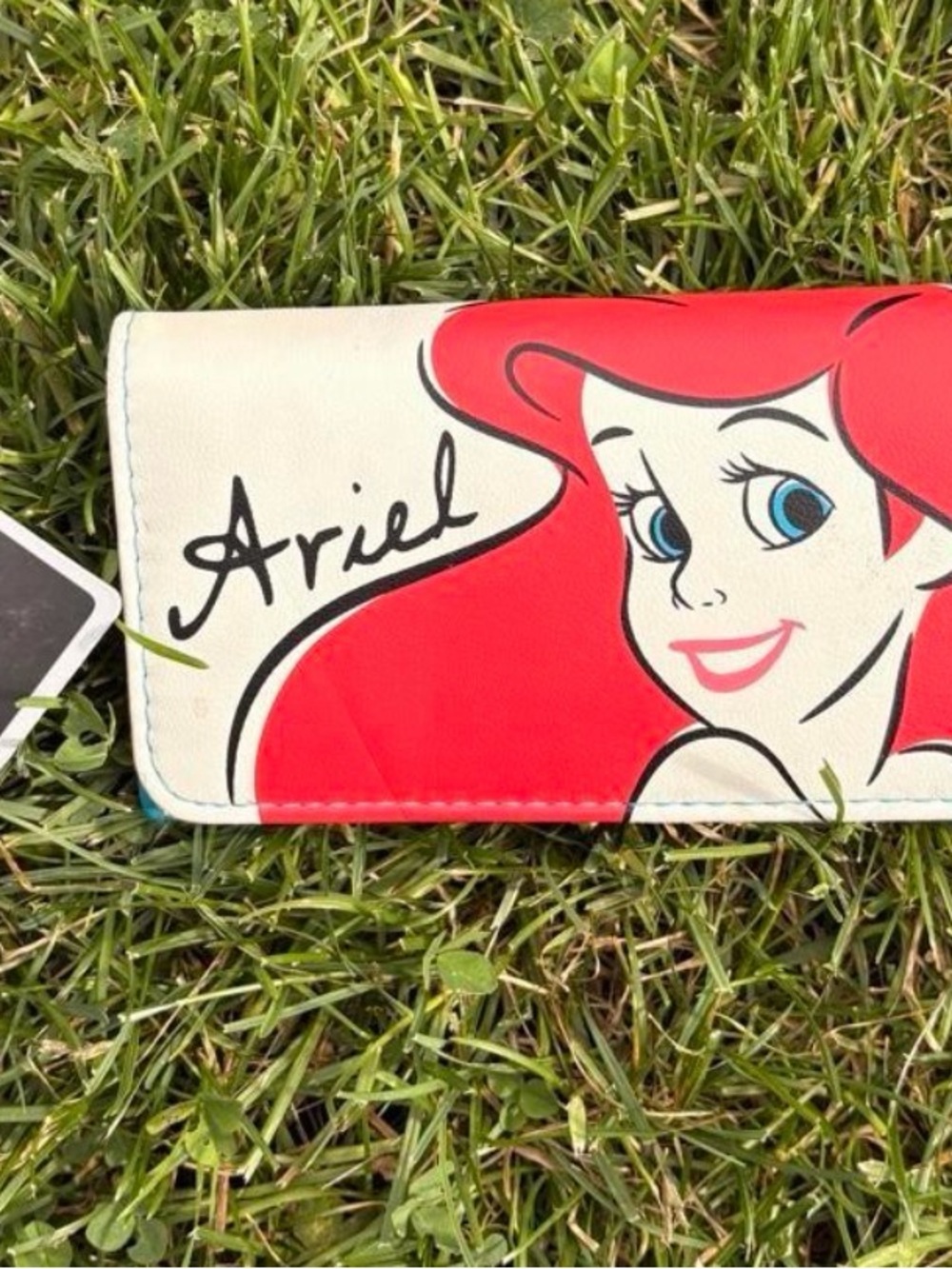 Source Unknown Ariel Red and White Wallet